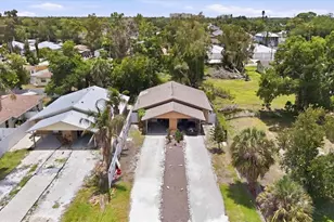 1844 Marbeth St, Sarasota, FL 34231 - Photo 11