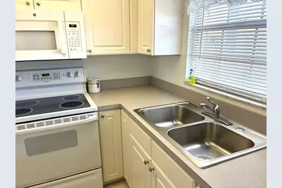 4703 1st Court W #393, Bradenton, FL 34207 - Photo 5