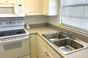 4703 1st Ct W, Bradenton, FL 34207 - Photo 5
