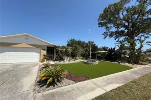 2729 Nodosa Dr, Sarasota, FL 34232 - Photo 3