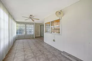 2822 Safe Harbor Cir, Sarasota, FL 34231 - Photo 23