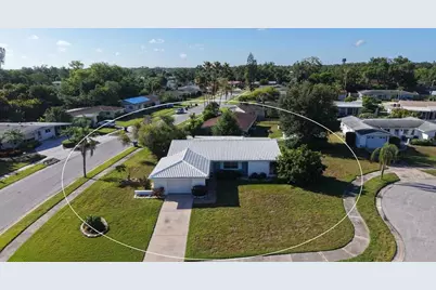 2822 Safe Harbor Circle, Sarasota, FL 34231 - Photo 5