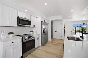 3535 Village Green Dr, Sarasota, FL 34239 - Photo 21