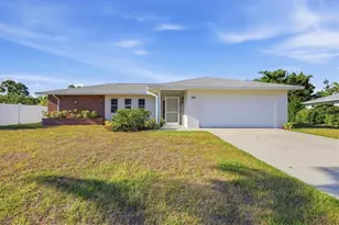930 W Kathy Ct, Venice, FL 34293 - Photo 1