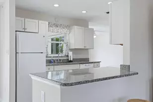 930 W Kathy Ct, Venice, FL 34293 - Photo 17