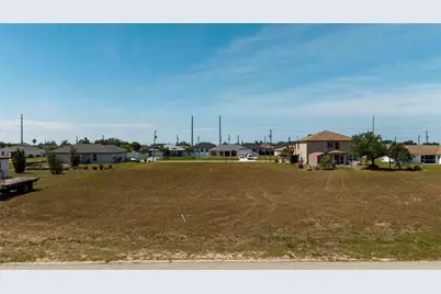 212 NE 25th Street, Cape Coral, FL 33909 - Photo 9