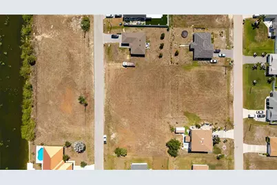 212 NE 25th Street, Cape Coral, FL 33909 - Photo 11