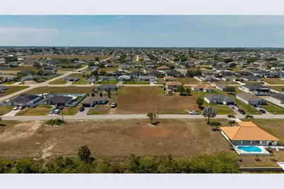 212 NE 25th Street, Cape Coral, FL 33909 - Photo 17