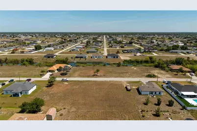 212 NE 25th Street, Cape Coral, FL 33909 - Photo 13
