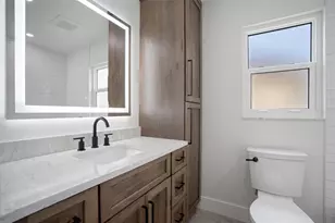 5528 Briarcliff Dr, Sarasota, FL 34232 - Photo 17