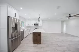 5528 Briarcliff Dr, Sarasota, FL 34232 - Photo 5