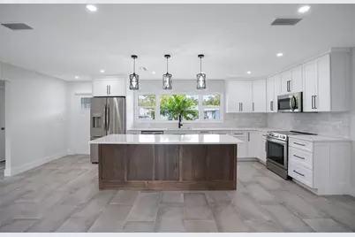 5528 Briarcliff Drive, Sarasota, FL 34232 - Photo 7