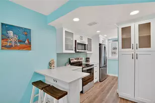 117 7th St N, Bradenton Beach, FL 34217 - Photo 9