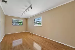 5630 13th Ave N, Saint Petersburg, FL 33710 - Photo 17