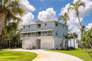 2424 Bay Dr, Bradenton, FL 34207 - Photo 1
