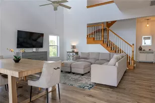 2424 Bay Dr, Bradenton, FL 34207 - Photo 11