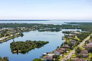9050 Caloosa Dr, Venice, FL 34293 - Photo 53