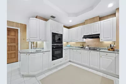 2185 Gulf Of Mexico Drive #212, Longboat Key, FL 34228 - Photo 19