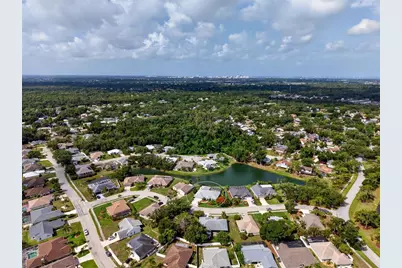 5836 Helen Way, Sarasota, FL 34243 - Photo 71