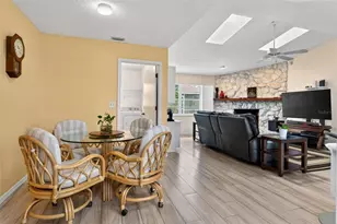 5836 Helen Way, Sarasota, FL 34243 - Photo 23