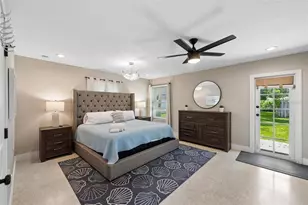 322 Suwanee Ave, Sarasota, FL 34243 - Photo 19