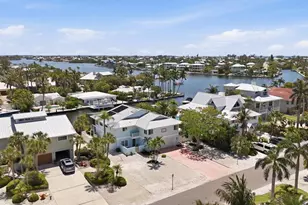 517 Kumquat Dr, Anna Maria, FL 34216 - Photo 5