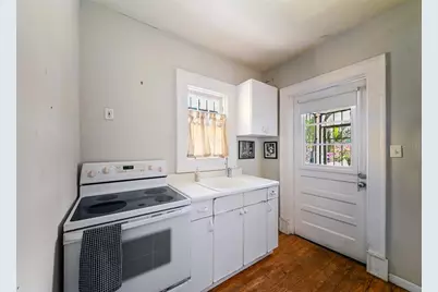 411 Burns Court, Sarasota, FL 34236 - Photo 9