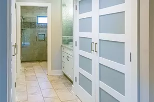 5332 Huntingwood Ct, Sarasota, FL 34235 - Photo 17