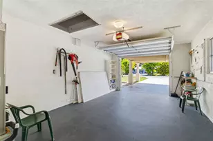8824 Phyliss Ave, Sarasota, FL 34231 - Photo 19