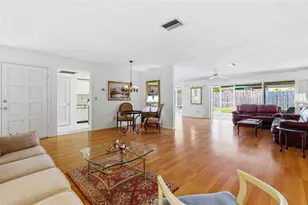 8824 Phyliss Ave, Sarasota, FL 34231 - Photo 9