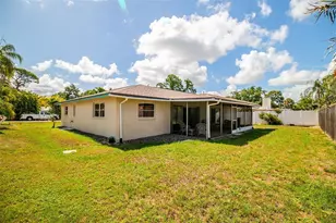 8824 Phyliss Ave, Sarasota, FL 34231 - Photo 35