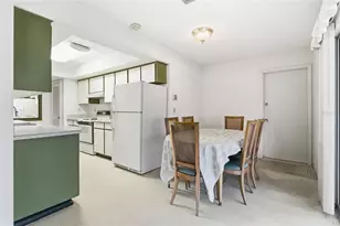 8824 Phyliss Ave, Sarasota, FL 34231 - Photo 13
