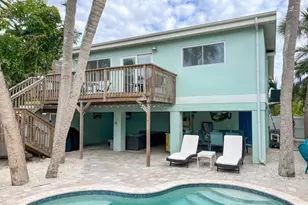 308 60th St, Holmes Beach, FL 34217 - Photo 21