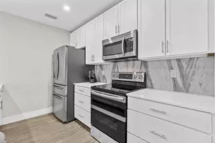332 Cocoanut Ave, Sarasota, FL 34236 - Photo 11