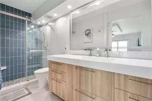 1050 Longboat Club Rd, Longboat Key, FL 34228 - Photo 19