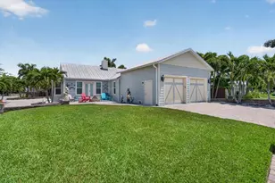 216 Sunrise Dr, Nokomis, FL 34275 - Photo 1