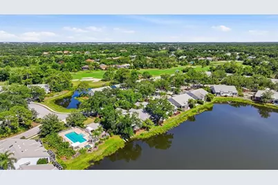 7706 Whitebridge Glen, University Park, FL 34201 - Photo 3