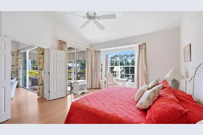 7706 Whitebridge Glen, University Park, FL 34201 - Photo 17
