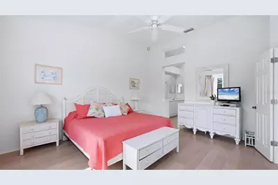 7706 Whitebridge Glen, University Park, FL 34201 - Photo 17