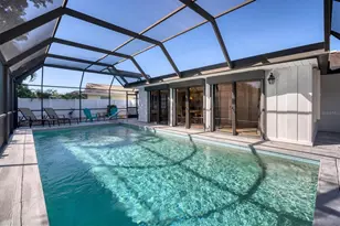 2926 Captiva Dr, Sarasota, FL 34231 - Photo 25
