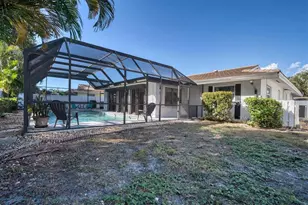 2926 Captiva Dr, Sarasota, FL 34231 - Photo 29