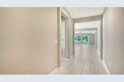 14239 59th Circle E, Bradenton, FL 34211 - Photo 5