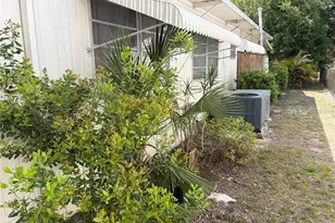 1451 Burning Tree St, Sarasota, FL 34234 - Photo 3