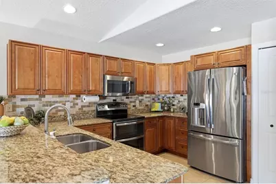 7106 35th Street E, Sarasota, FL 34243 - Photo 17