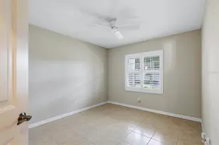 7106 35th St E, Sarasota, FL 34243 - Photo 25