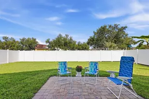 7106 35th St E, Sarasota, FL 34243 - Photo 29