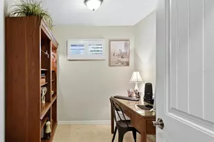 7106 35th St E, Sarasota, FL 34243 - Photo 27