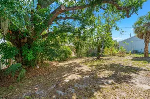 2375 Bahia Vista St, Sarasota, FL 34239 - Photo 13