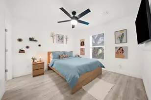 2375 Bahia Vista St, Sarasota, FL 34239 - Photo 11
