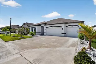 2530 Sand Gables Trl, Bradenton, FL 34208 - Photo 3